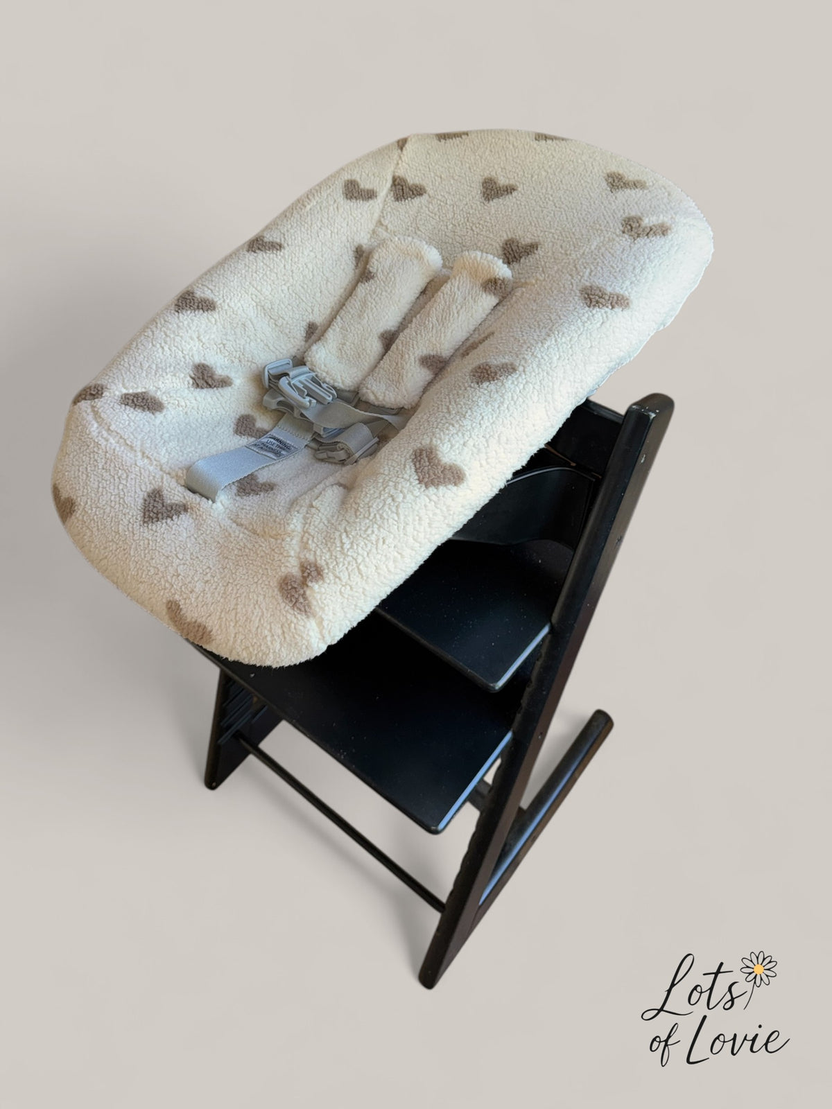 Hoes voor Stokke Tripp Trapp Newborn - teddy creme met bruine hartjes – Lots of Lovie - kraamcadeau