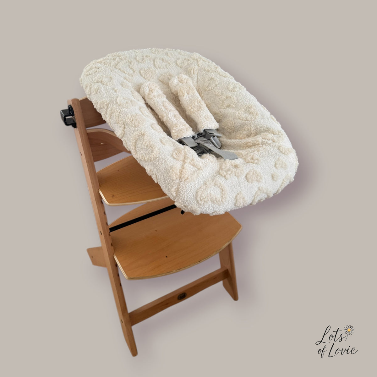Hoes voor Stokke Tripp Trapp Newborn - teddy/boucle beige met hartjes – Lots of Lovie - kraamcadeau