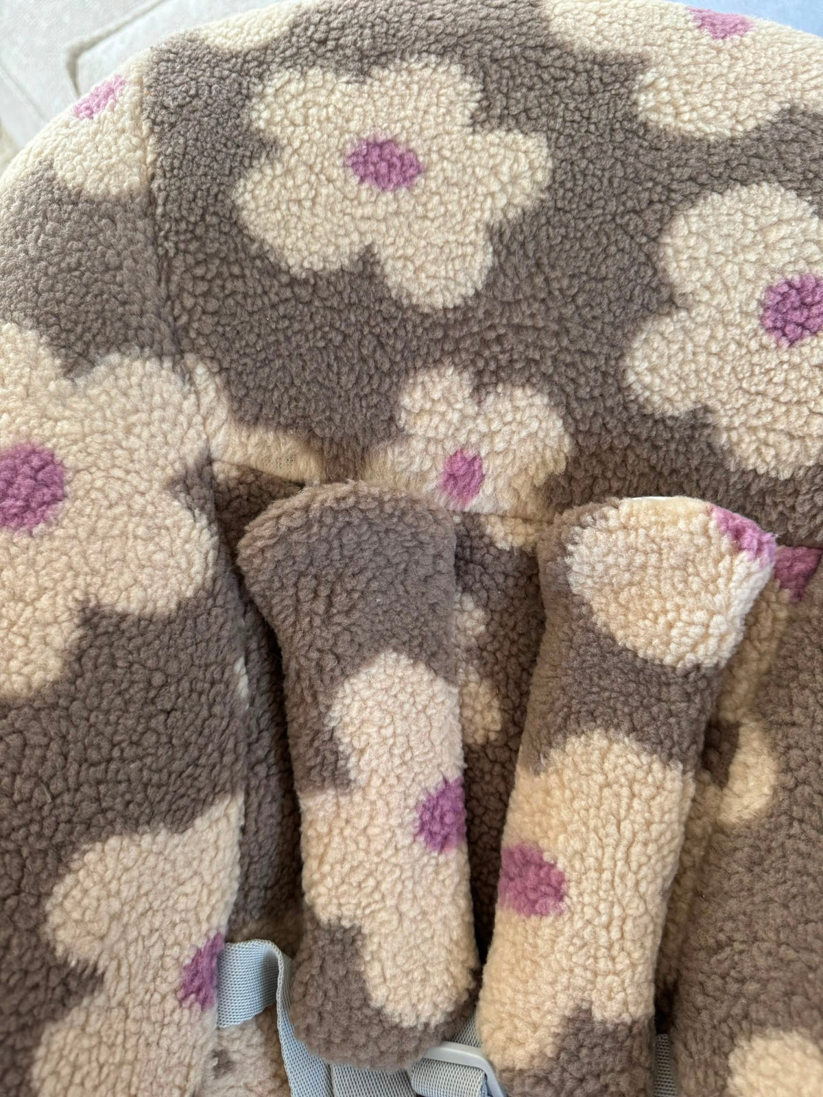 Hoes voor Stokke Tripp Trapp Newborn - teddystof met bloemen – Lots of Lovie - kraamcadeau