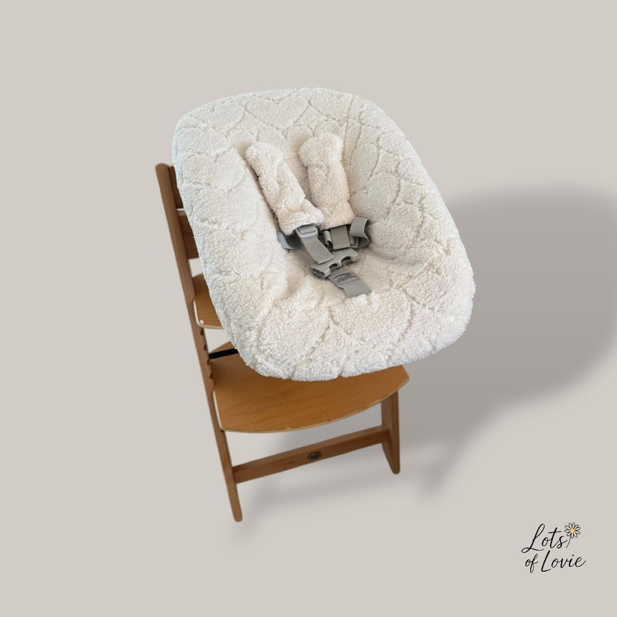 Hoes voor Stokke Tripp Trapp Newborn – Teddystof met hartjes  patroon– Lots of Lovie - kraamcadeau