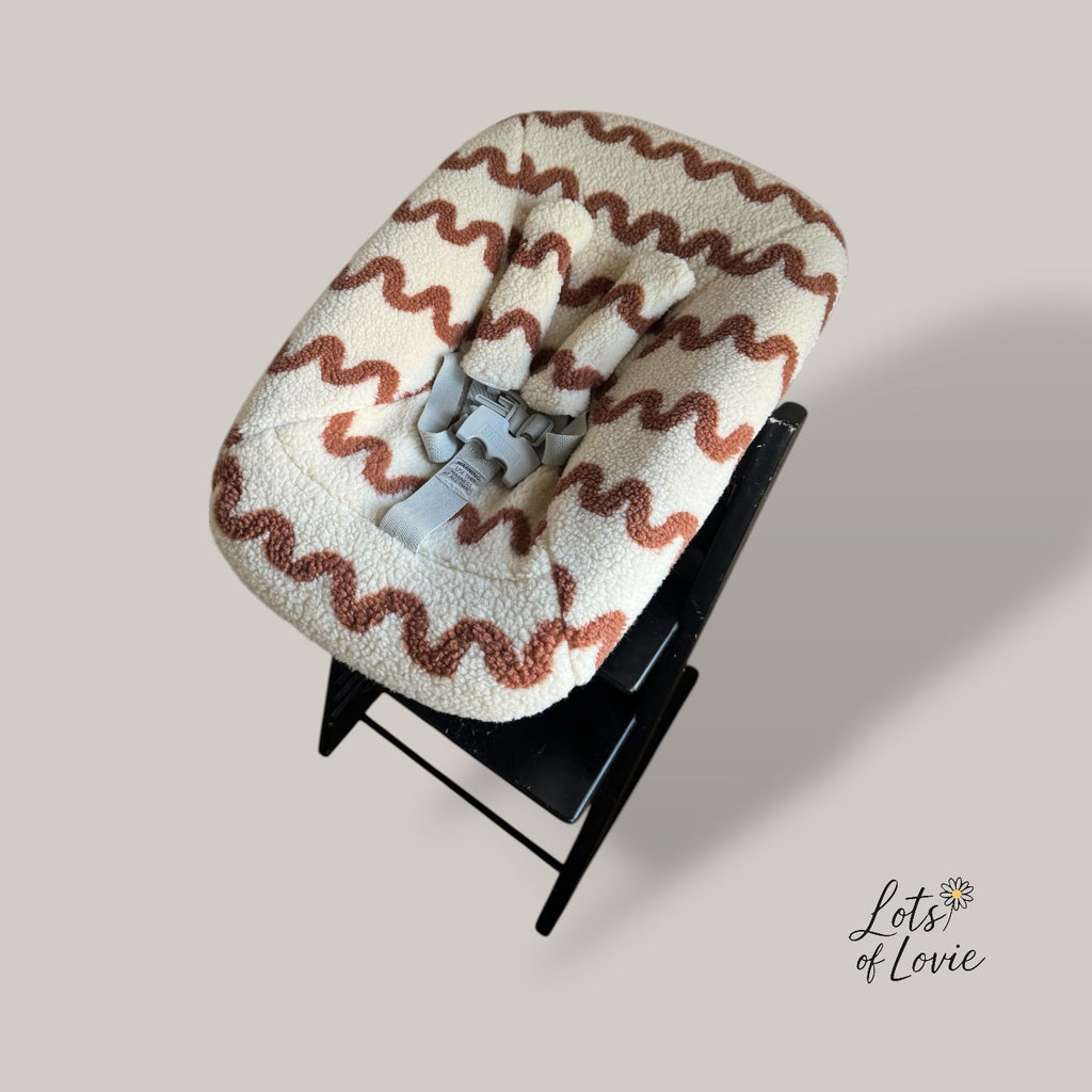 Hoes voor Stokke  tripp trapp Newborn - Teddystof met camel kronkel design.