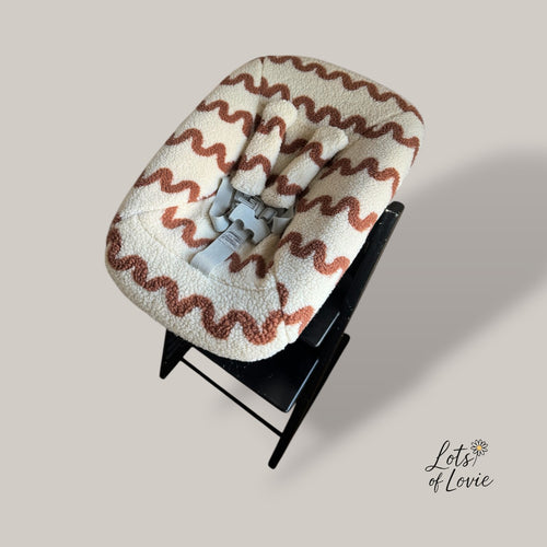 Hoes voor Stokke  tripp trapp Newborn - Teddystof met camel kronkel design.