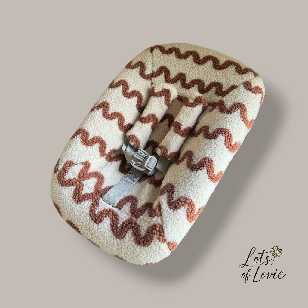 Hoes voor Stokke  tripp trapp Newborn - Teddystof met camel kronkel design.